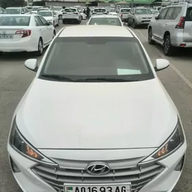 Hyundai Elantra 2019