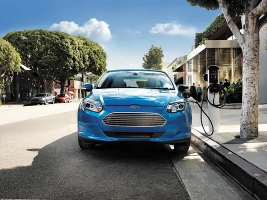 Ford создает доступный электрокар с помощью бывших инженеров Tesla и Apple
