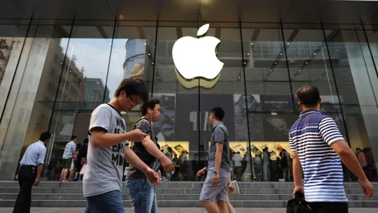 Apple приближается к отметке в 2 триллиона долларов от продаж iPhone
