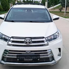 Toyota Highlander 2019