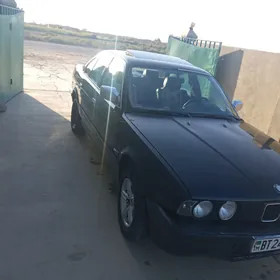 BMW 530 1990