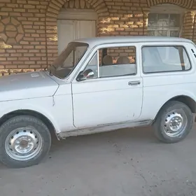 Lada Niva 1996