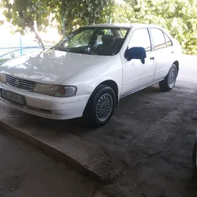 Nissan Sunny 1995