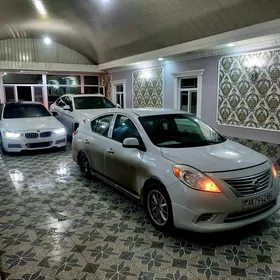 Nissan Versa 2013