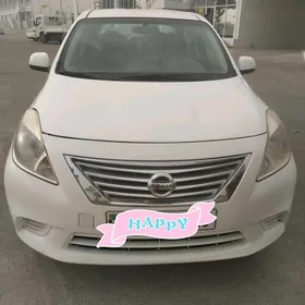 Nissan Versa 2012