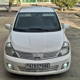 Nissan Versa 2010