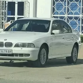 BMW E39 2000