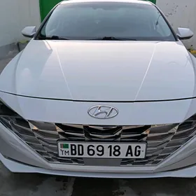 Hyundai Elantra 2021