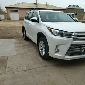 Toyota Highlander 2017