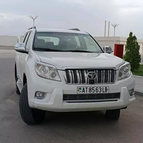 Toyota Land Cruiser Prado 2013