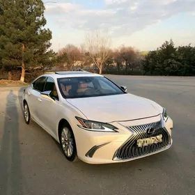 Lexus ES 350 2019