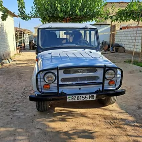 UAZ 469 2001