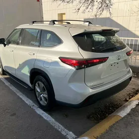 Toyota Highlander 2022