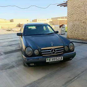 Mercedes-Benz E320 1996