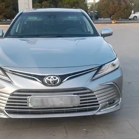 Toyota Camry 2022