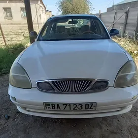 Daewoo Nubira 1999