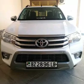 Toyota Hilux 2018