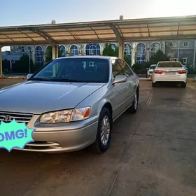 Toyota Camry 2000