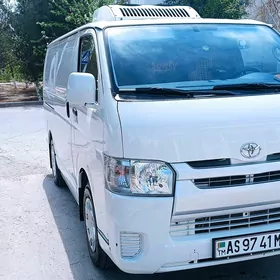 Toyota Hiace 2019