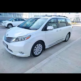 Toyota Sienna 2016