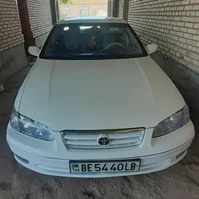 Toyota Camry 2000