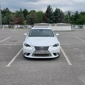 Lexus IS 2016