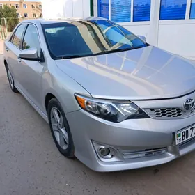 Toyota Camry 2013