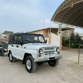 UAZ 469 2003