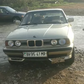 BMW 525 1989