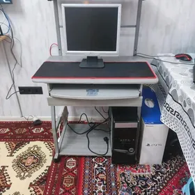 компьютерный стол 700м