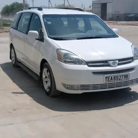 Toyota Sienna 2004