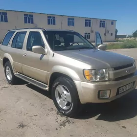 Infiniti QX4 2001