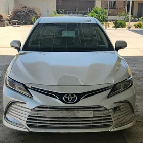 Toyota Camry 2023