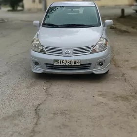 Nissan Versa 2010