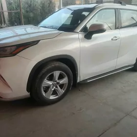 Toyota Highlander 2020