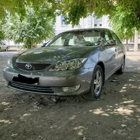 Toyota Camry 2004