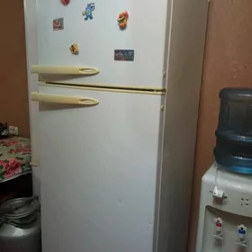 холодильник "Beko"