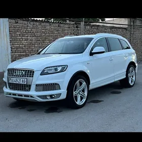 Audi Q7 2013