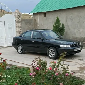 Daewoo Nubira 1998