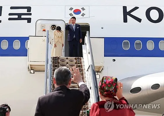 Завершился государственный визит президента Южной Кореи в Туркменистан