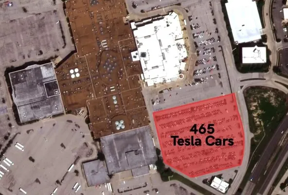 Видно даже из космоса: у Tesla огромные запасы непроданных машин