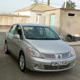 Nissan Versa 2010