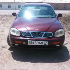 Daewoo Leganza 1999