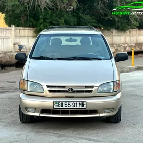 Toyota Sienna 2000