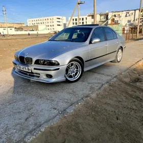 BMW E39 2000