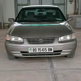 Toyota Camry 1999