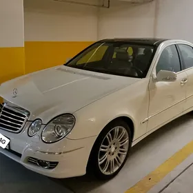 Mercedes-Benz E300 2009