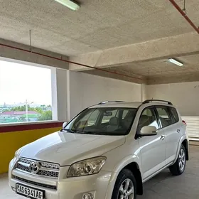 Toyota RAV4 2011