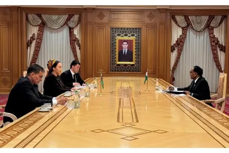 Дуньягозел Гулманова провела встречу с послом Пакистана