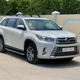 Toyota Highlander 2019